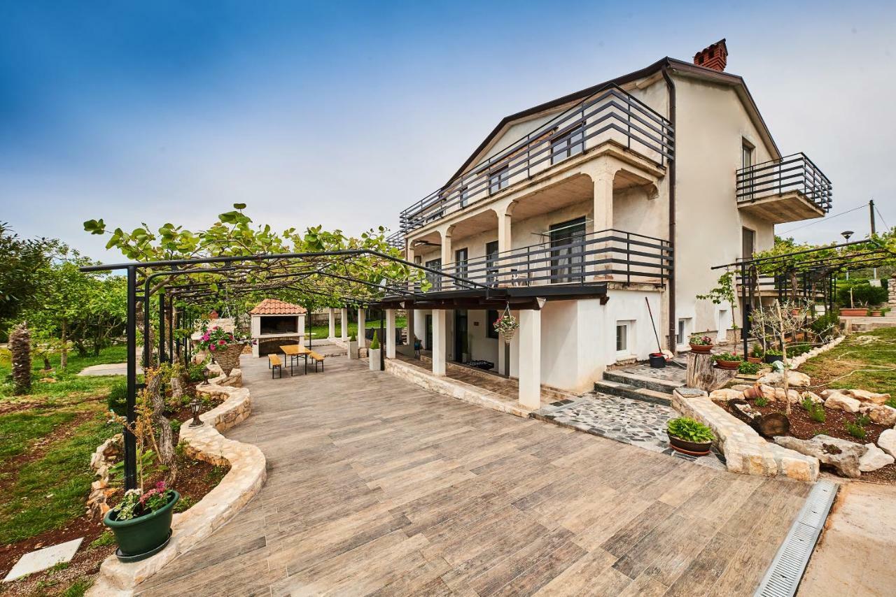 Apartman Sandro Vilanija